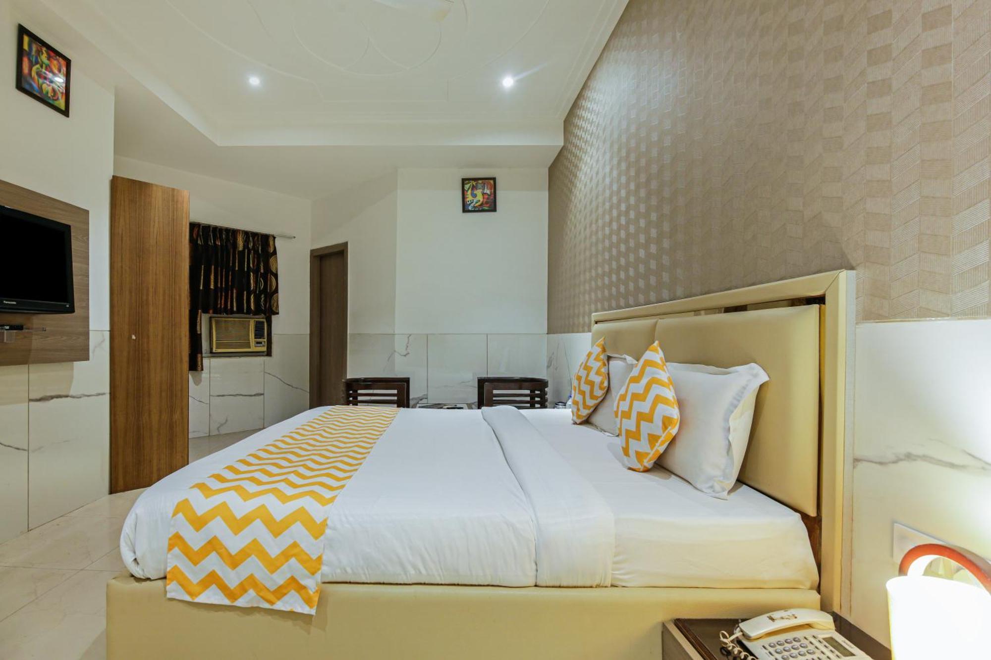 Hotel Delhi 37 By Star Group Near Delhi Airport Нью-Дели Экстерьер фото