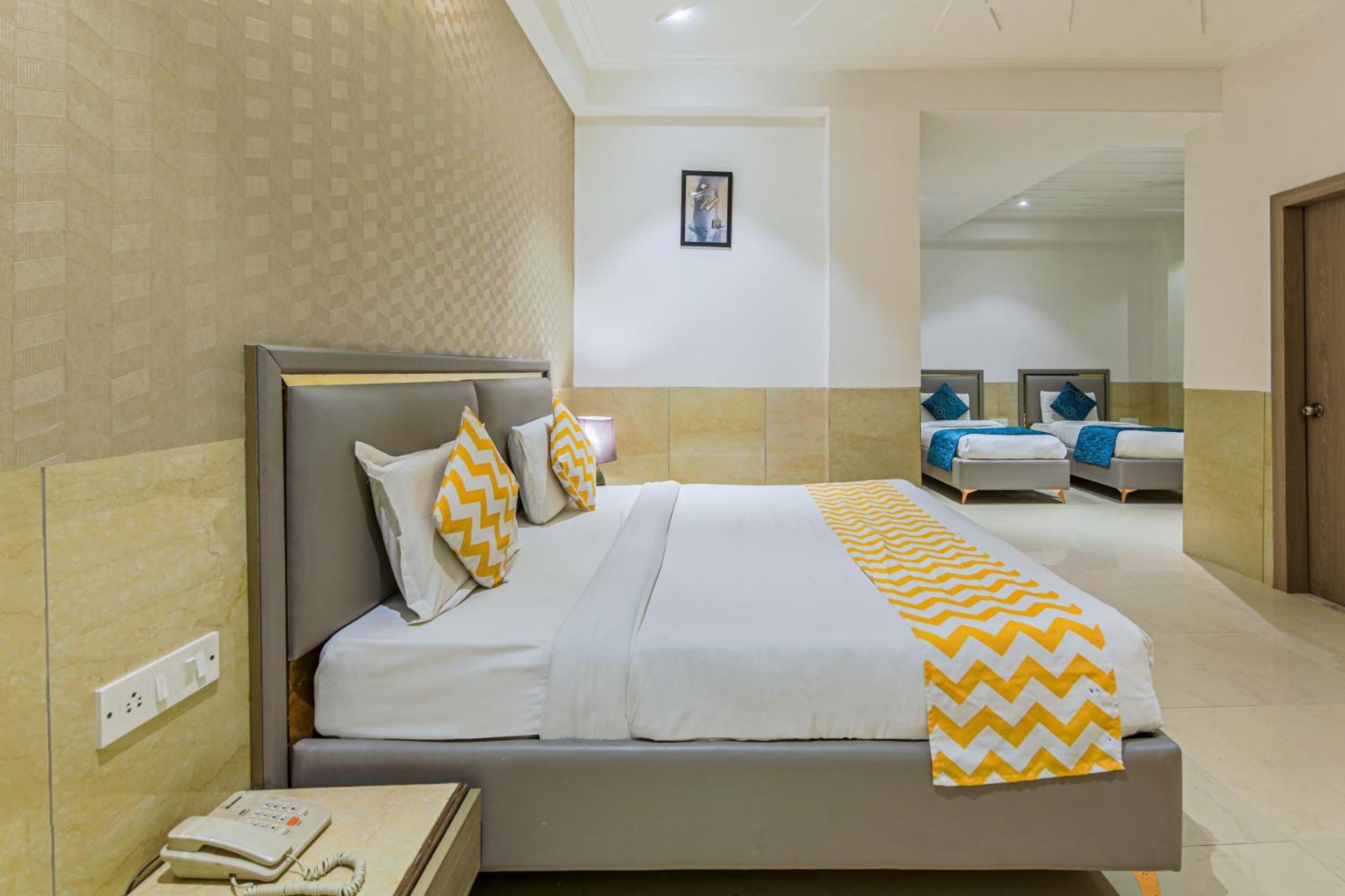 Hotel Delhi 37 By Star Group Near Delhi Airport Нью-Дели Экстерьер фото
