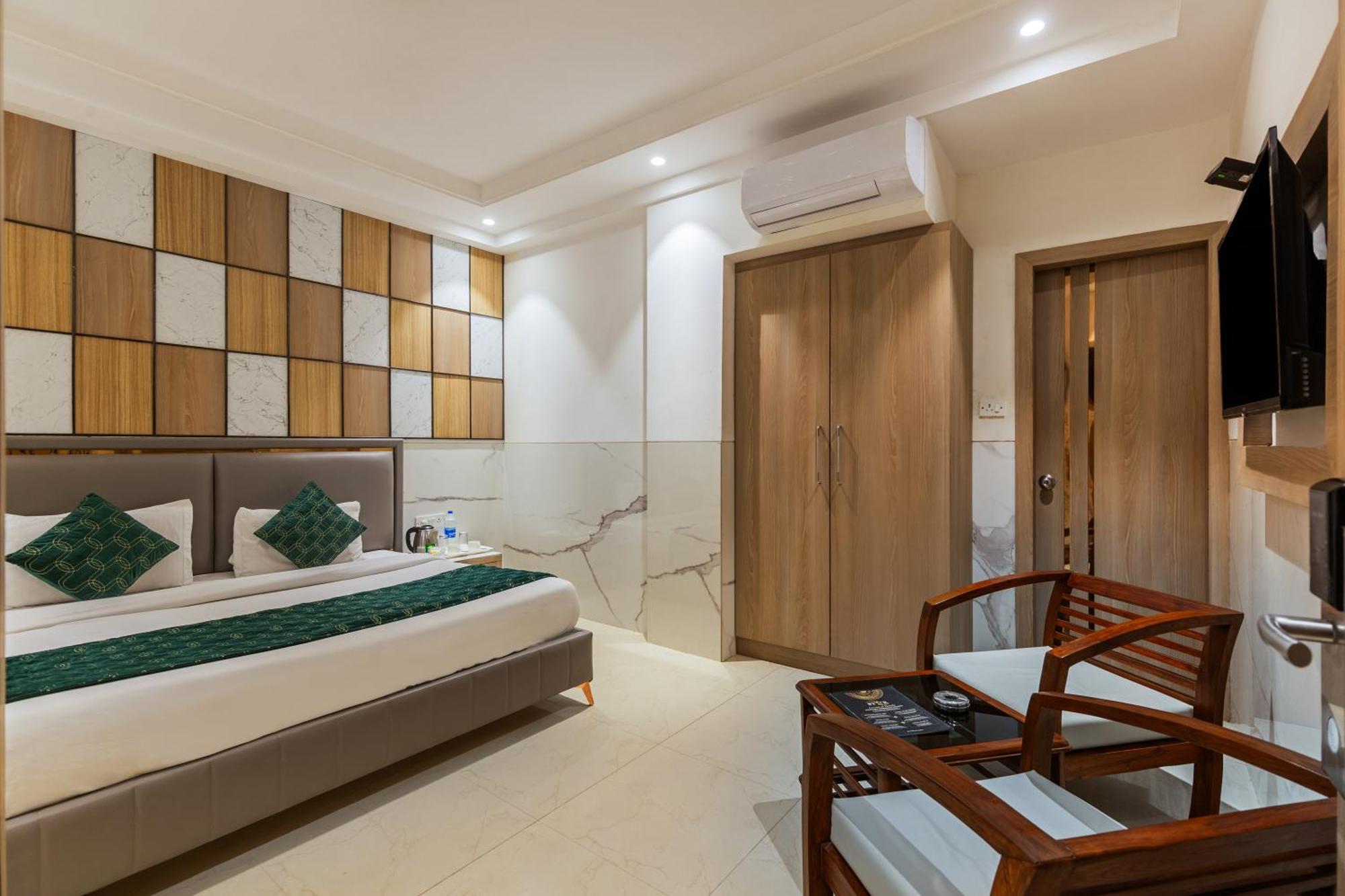 Hotel Delhi 37 By Star Group Near Delhi Airport Нью-Дели Экстерьер фото