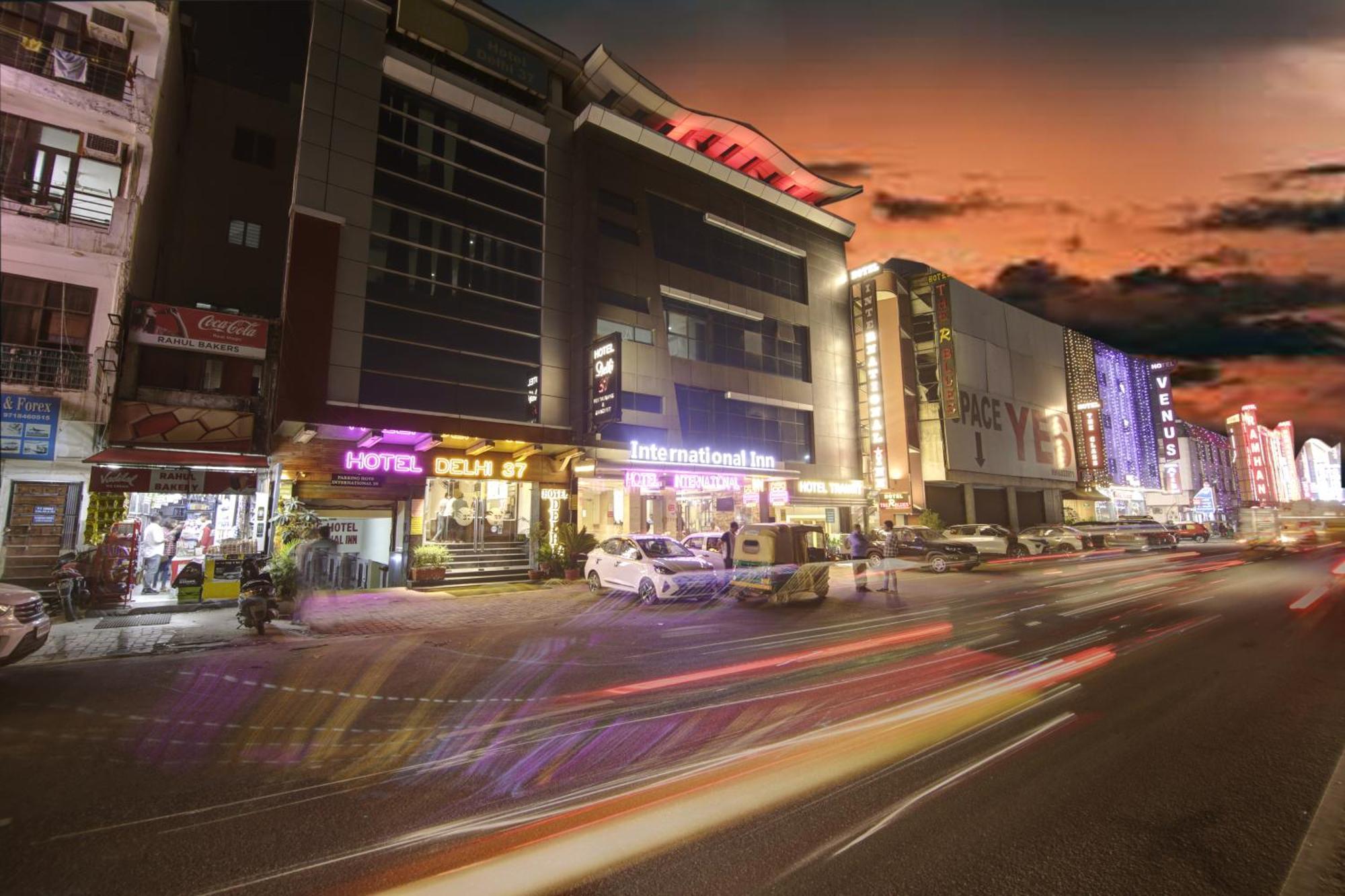 Hotel Delhi 37 By Star Group Near Delhi Airport Нью-Дели Экстерьер фото