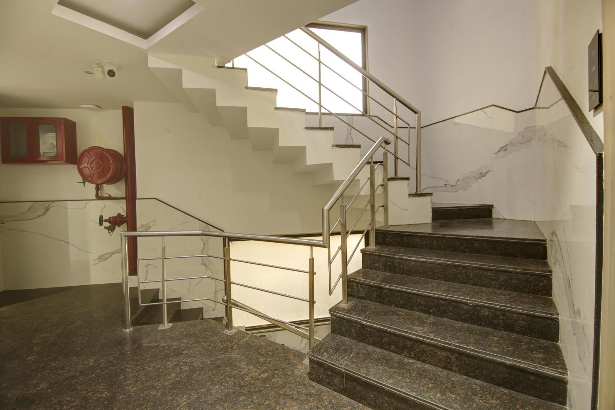 Hotel Delhi 37 By Star Group Near Delhi Airport Нью-Дели Экстерьер фото