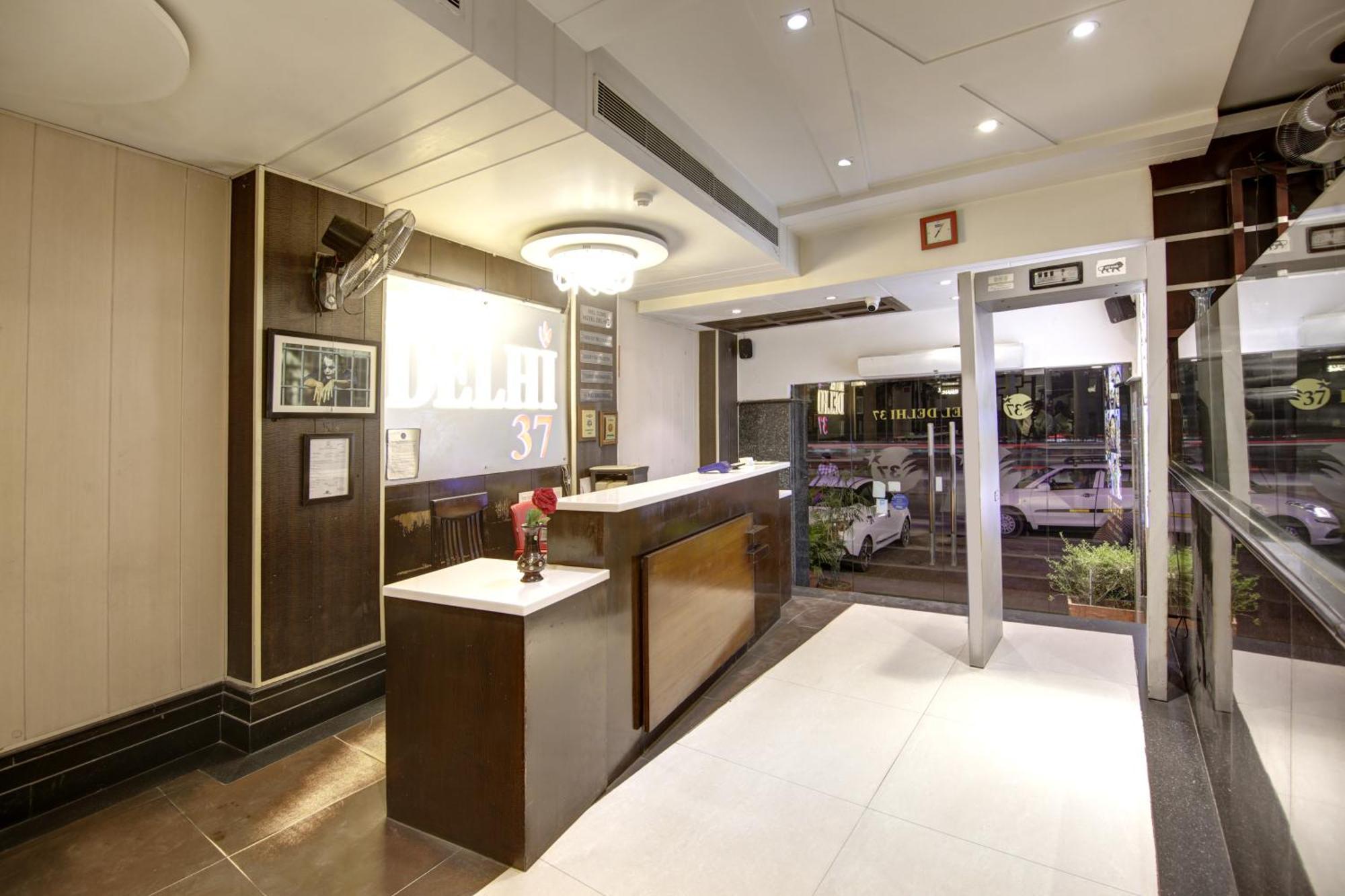 Hotel Delhi 37 By Star Group Near Delhi Airport Нью-Дели Экстерьер фото