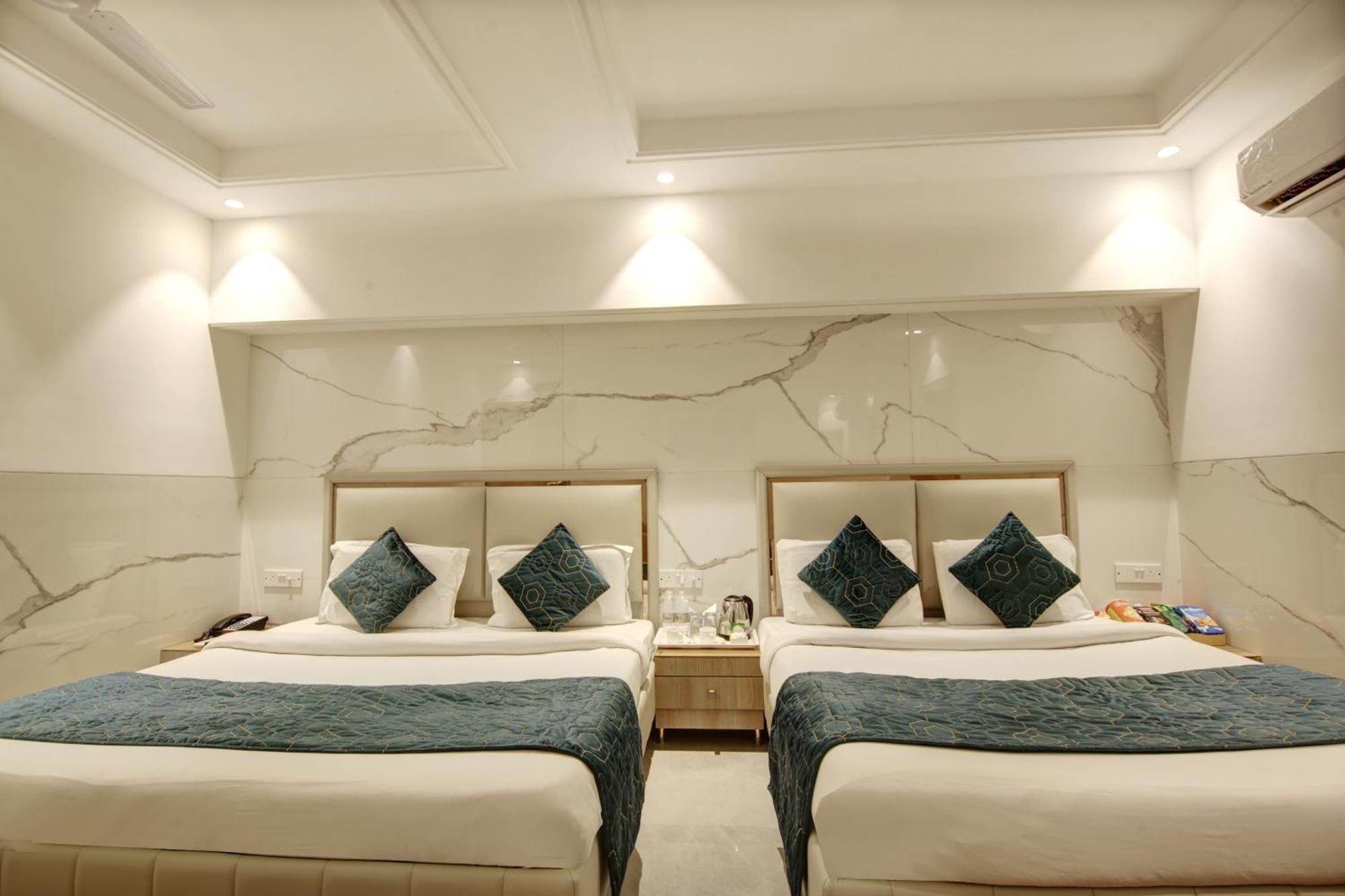 Hotel Delhi 37 By Star Group Near Delhi Airport Нью-Дели Экстерьер фото