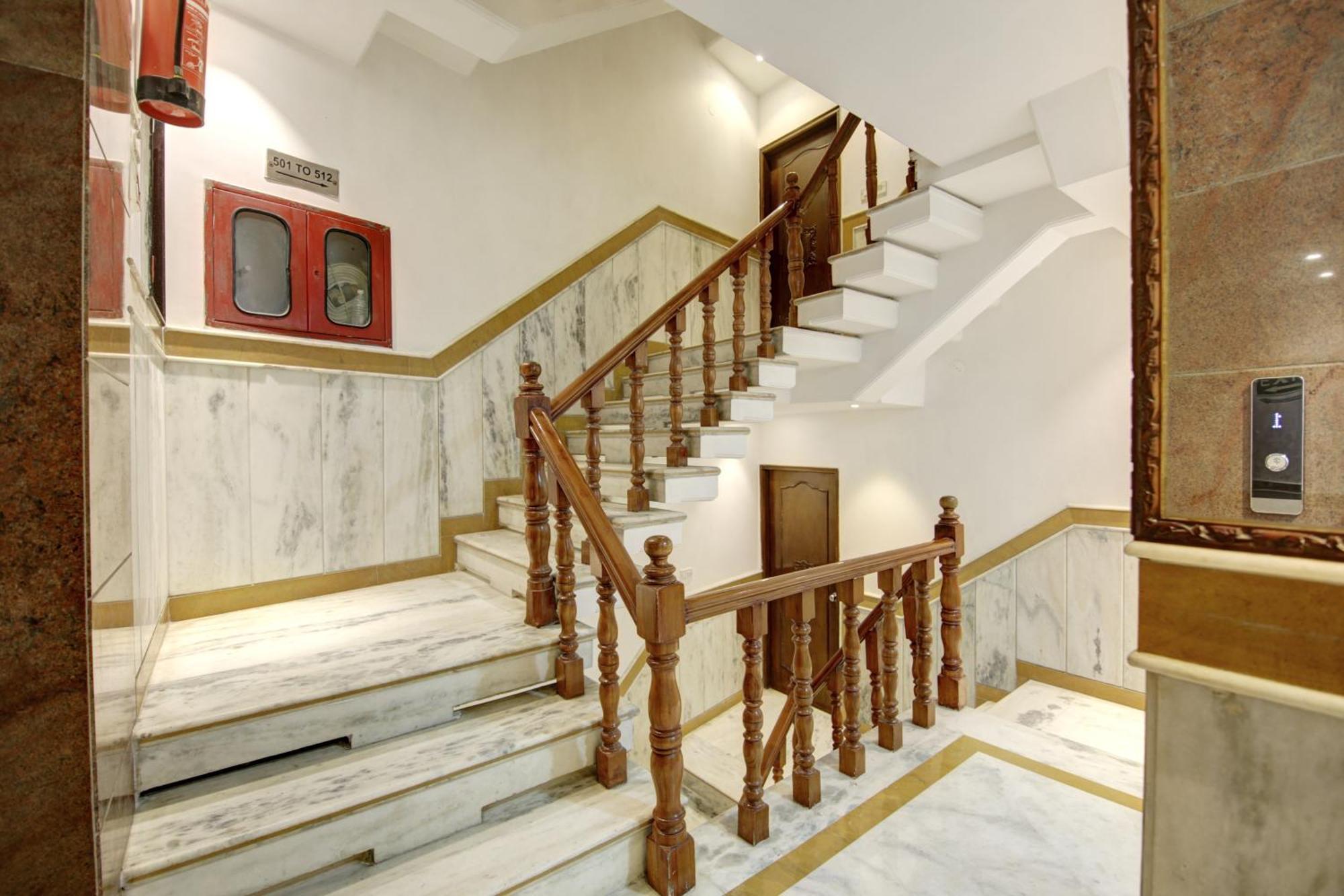 Hotel Delhi 37 By Star Group Near Delhi Airport Нью-Дели Экстерьер фото