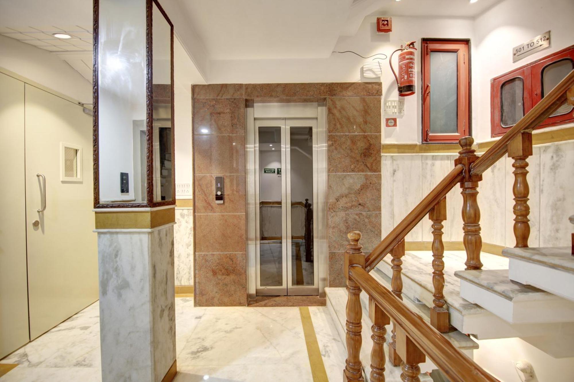Hotel Delhi 37 By Star Group Near Delhi Airport Нью-Дели Экстерьер фото