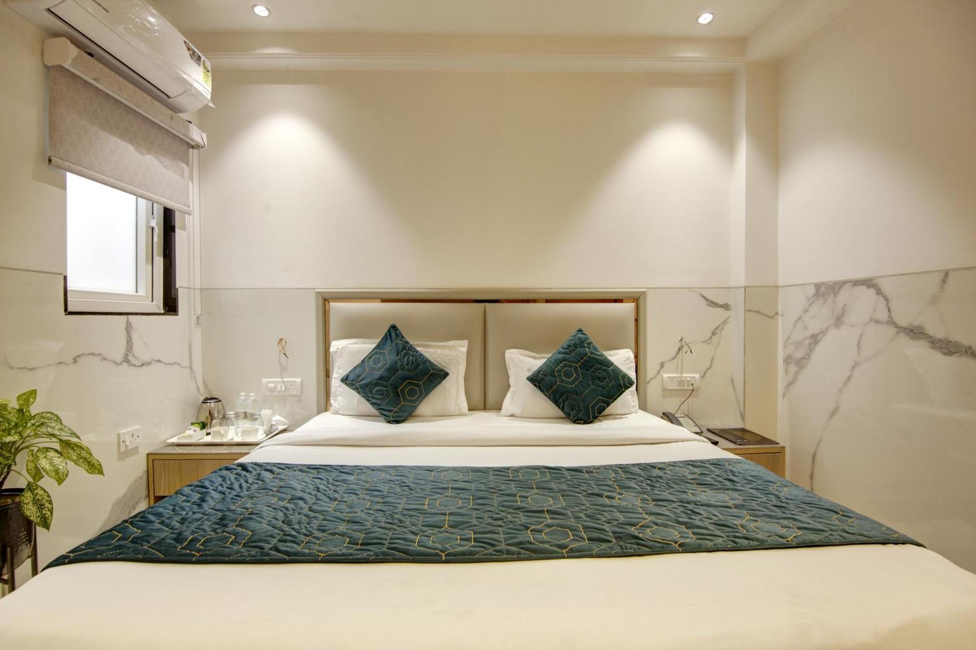 Hotel Delhi 37 By Star Group Near Delhi Airport Нью-Дели Экстерьер фото