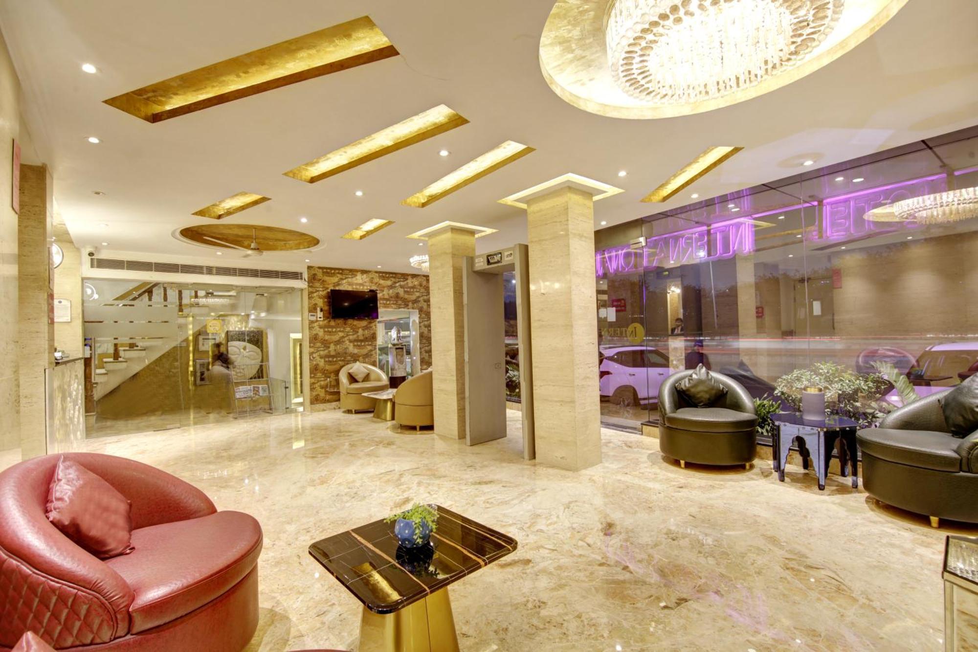 Hotel Delhi 37 By Star Group Near Delhi Airport Нью-Дели Экстерьер фото