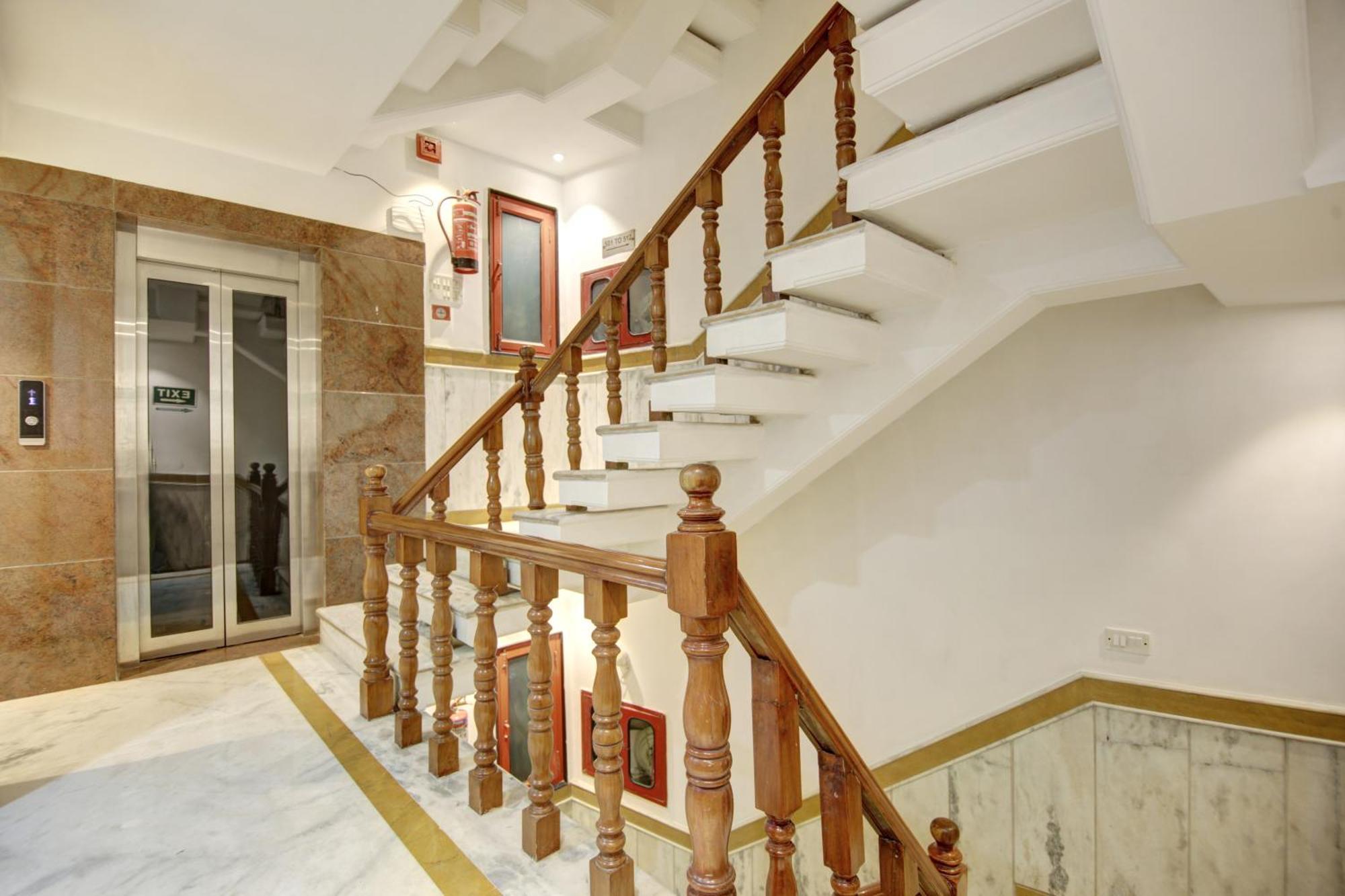 Hotel Delhi 37 By Star Group Near Delhi Airport Нью-Дели Экстерьер фото