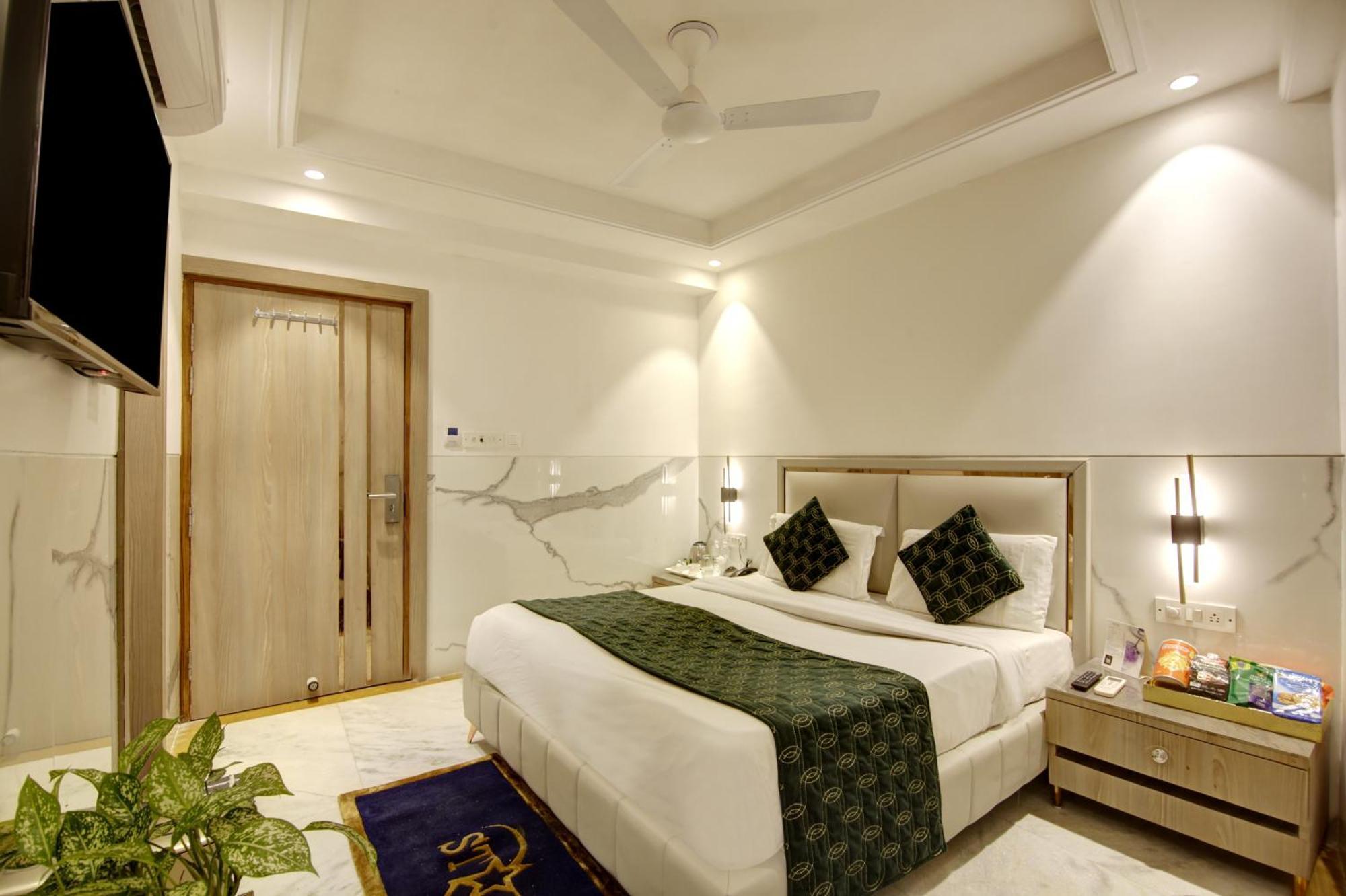 Hotel Delhi 37 By Star Group Near Delhi Airport Нью-Дели Экстерьер фото