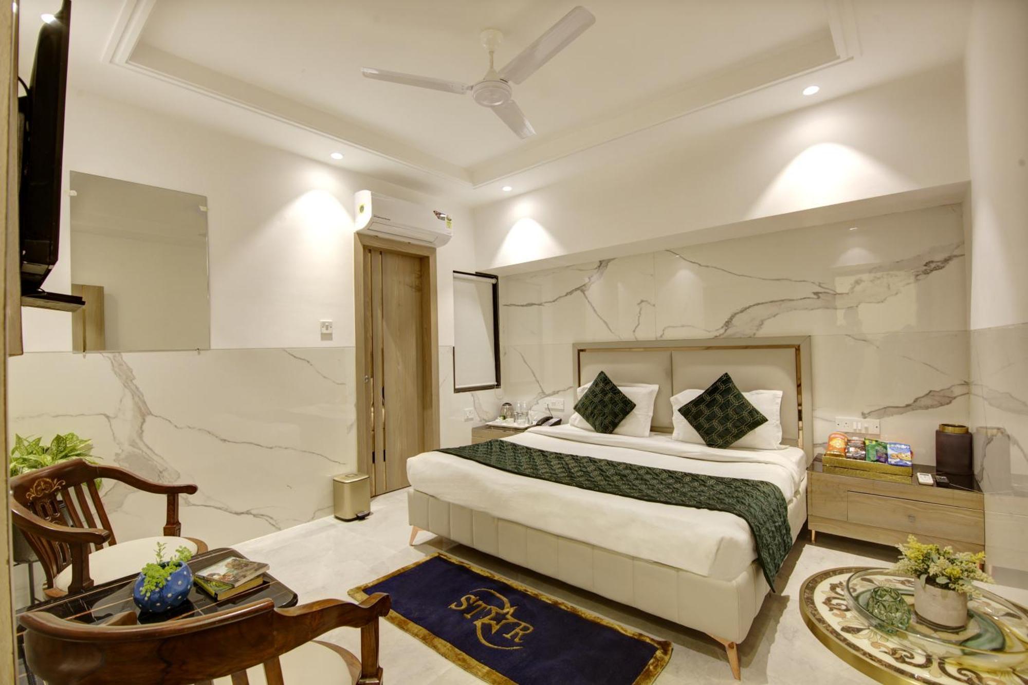 Hotel Delhi 37 By Star Group Near Delhi Airport Нью-Дели Экстерьер фото